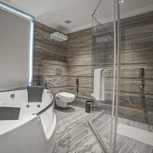 Executive King Suite